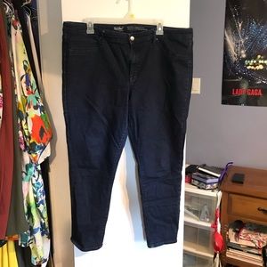 Mossimo Power Stretch Mid Rise Jegging Crop